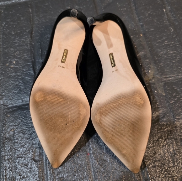 Louise et Cie Black Patent Pearl Double Strap Pumps, Size 9 - Picture 8 of 10